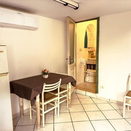 Camurria Apartments Giardini Naxos Ngoại thất bức ảnh